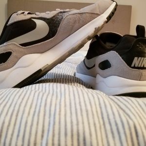 Womens Nike Tennis Shoes